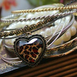 H.M. Vintage Bracelet set